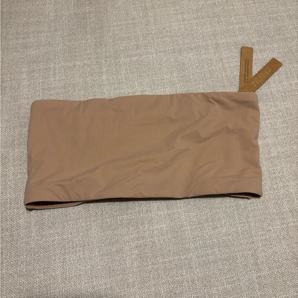 Skims Fits Everybody Bandeau Clay M
